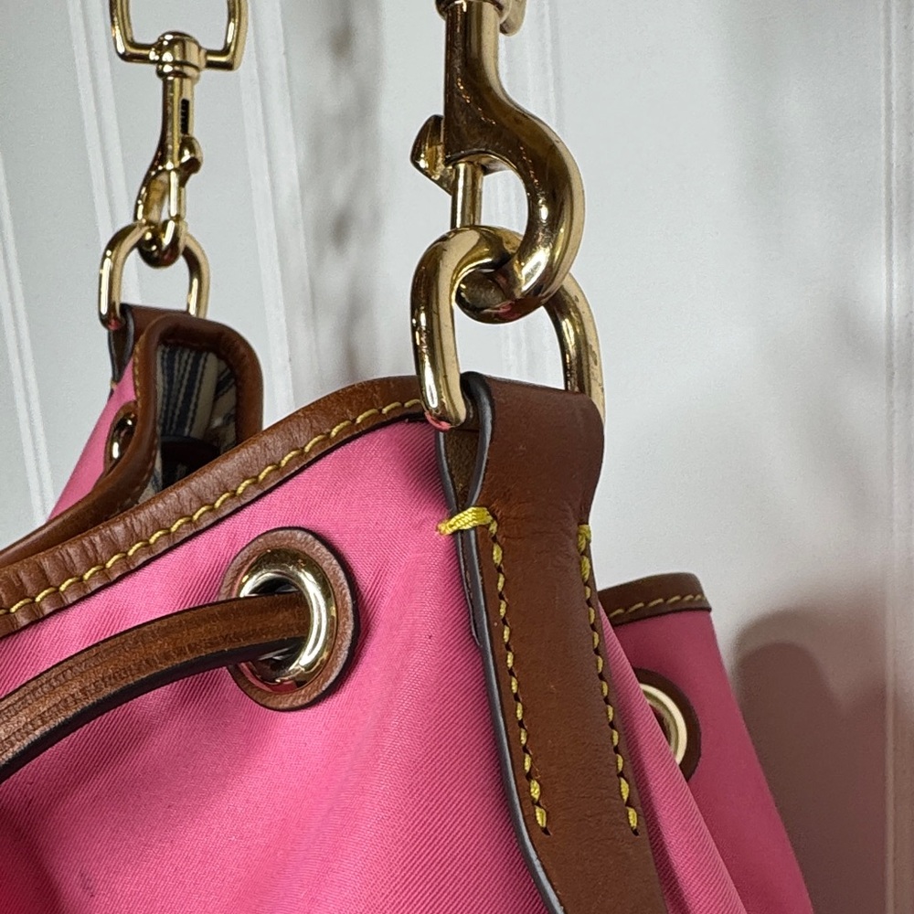 Dooney & Bourke Pink and Brown leather draw strap Shoulder Bag - Picture 4 of 16